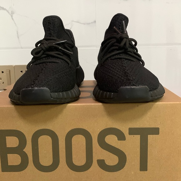 Adidas Yeezy Boost 350 V2 Black Red(2017/2020)
